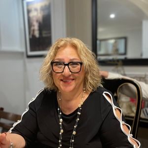 Meet your Posher, Rosine